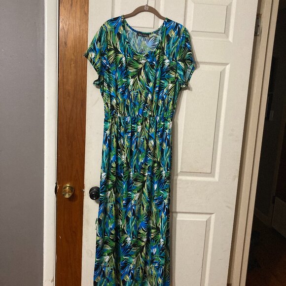 BLUE DRESS W/GREEN LEAVES - Picture 1 of 6